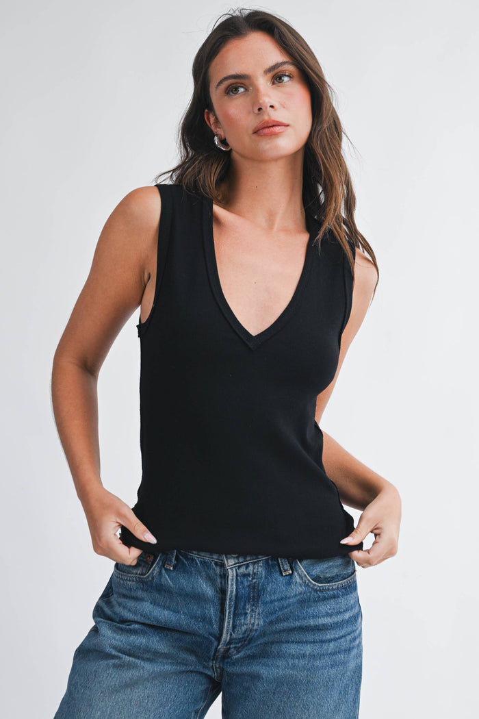8489HK Ribbed V-Neck Tank Top: Matcha / Contemporary / L