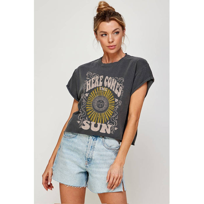 HERE COMES THE SUN  GRAPHIC CROP TOP: PEPPER / L