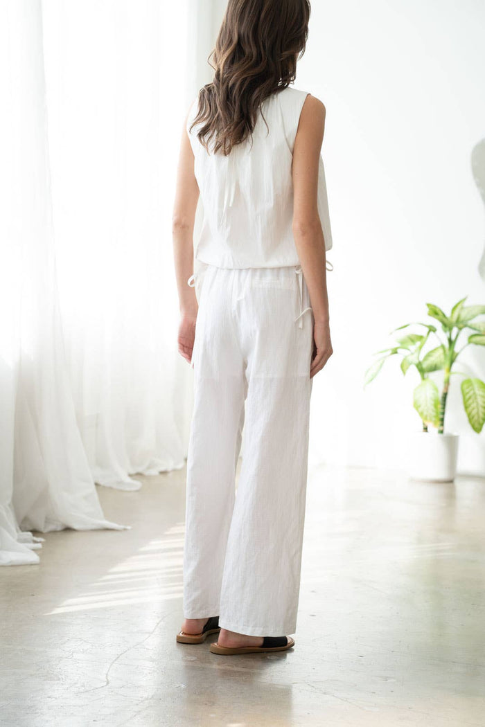 SHIRRED NECK DETAILED DOUBLE-TIE TOP: White / Contemporary / L