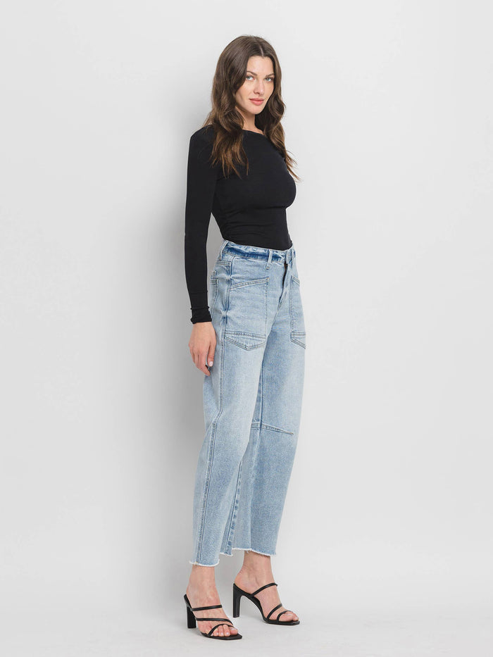SUPER HIGH RISE LIGHT WASH BARREL JEANS V3575: HEROINE / 24